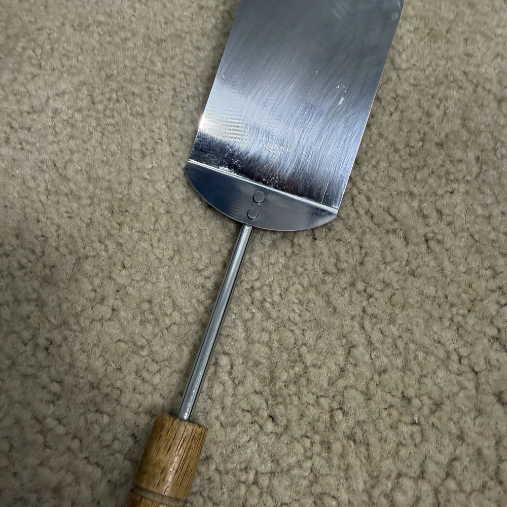 Hueck Wooden Handle Metal Spatula for Cooking and Grilling - Picture 7 of 8